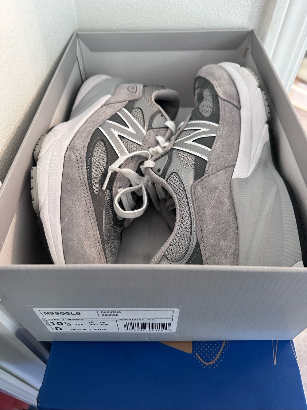 New Balance Men's 990v6Gray Running Sneakers - Picture 3 of 4